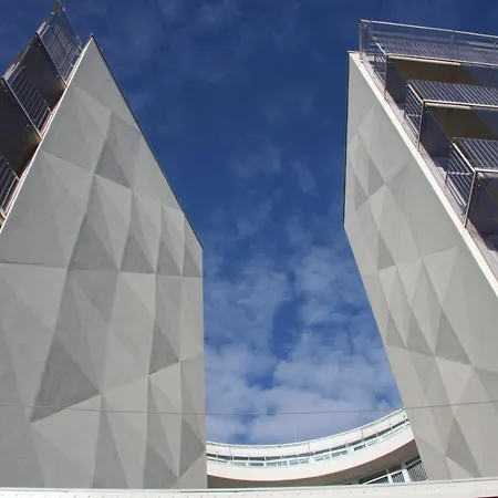 Parizs Garden Hotel 4*