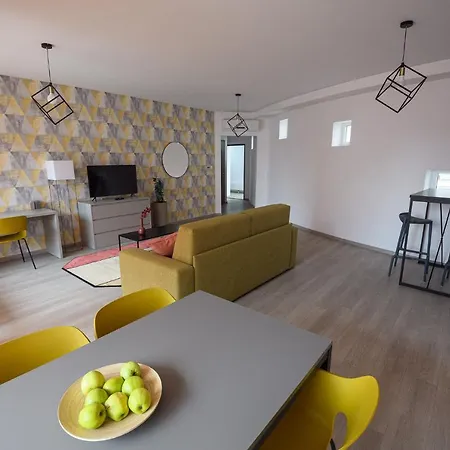 מלון Parizs Garden 4*