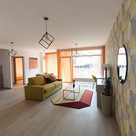 Parizs Garden 酒店 德布勒森