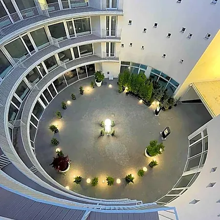 Hotel Parizs Garden Debrecen