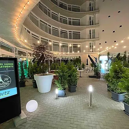 Parizs Garden Ξενοδοχείο Ντέμπρετσεν