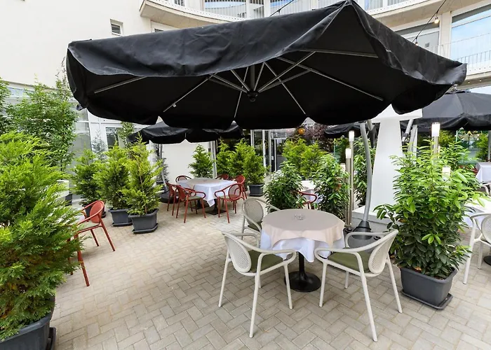 Parizs Garden 호텔 데브레첸