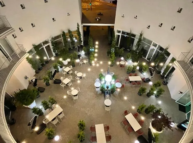 Parizs Garden 4*