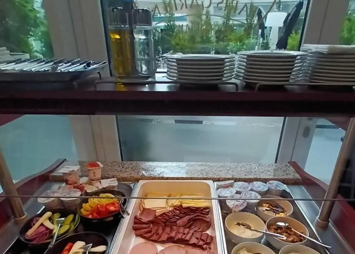 Parizs Garden 호텔